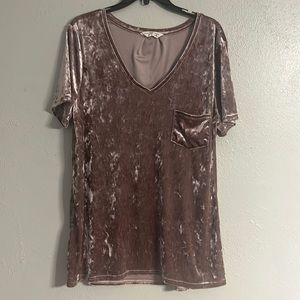 Velvet legging Tee women’s extra large pink V-neck with front pocket